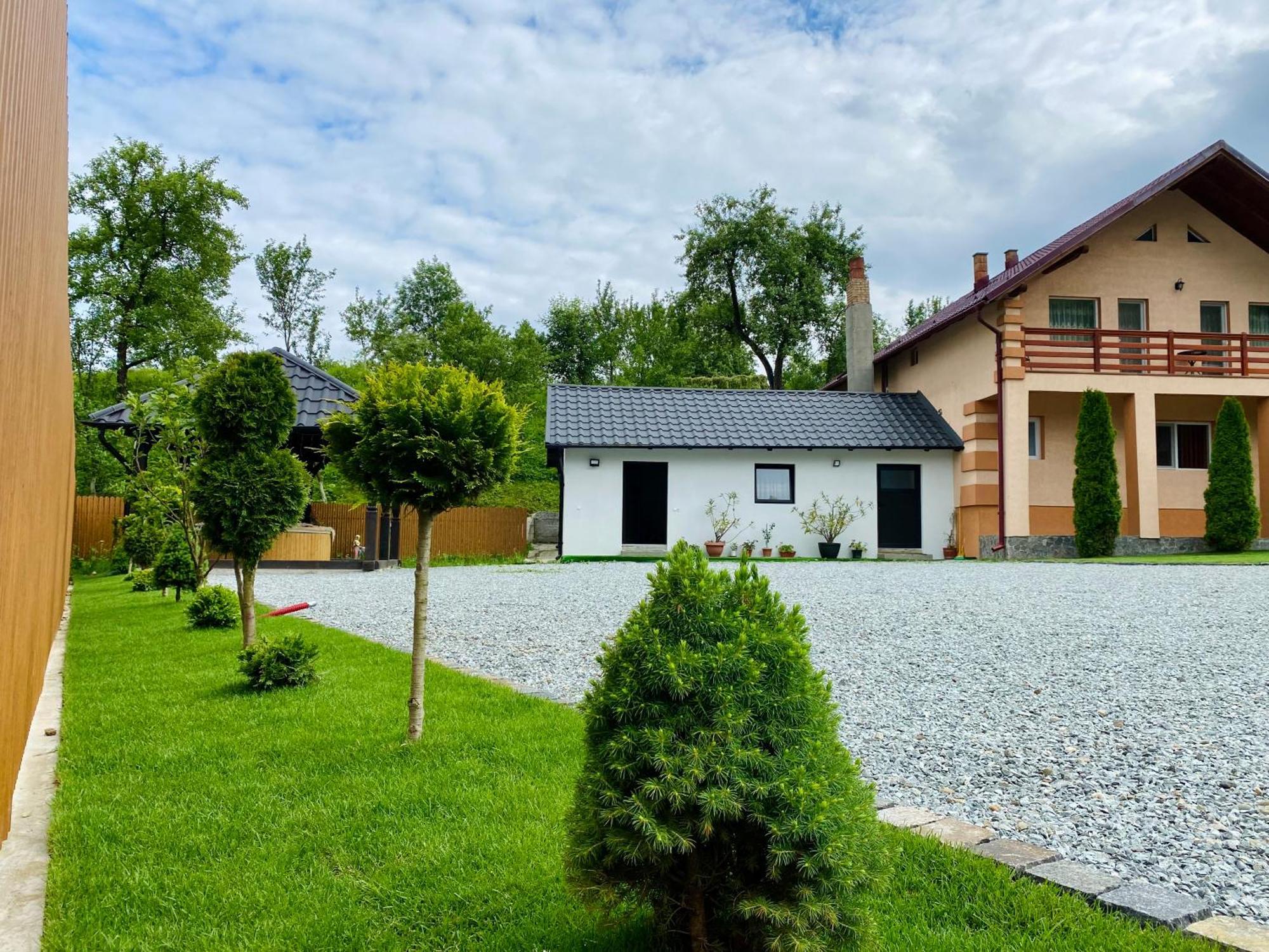 Pensiunea Suci Botiza Exterior foto