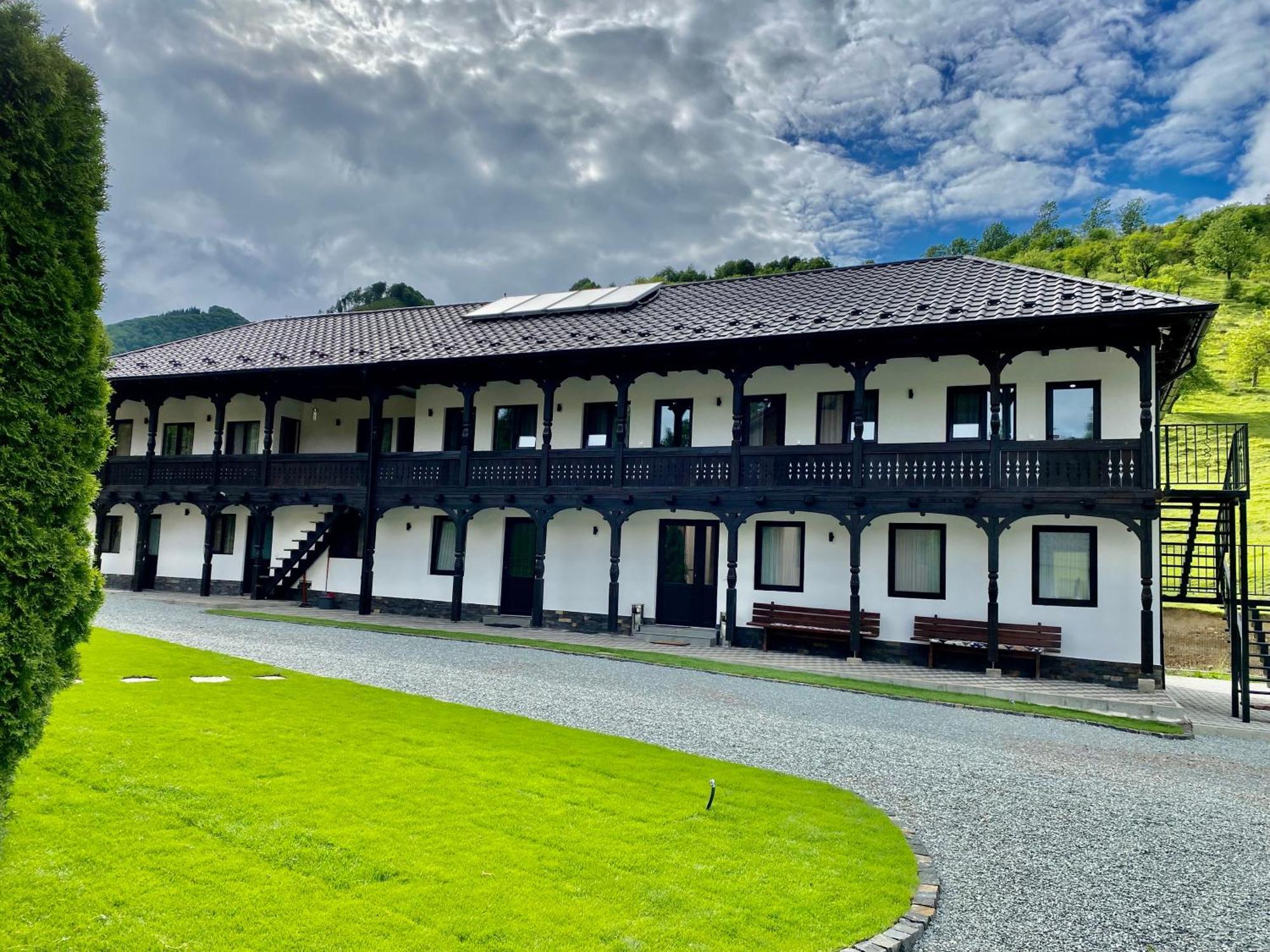 Pensiunea Suci Botiza Exterior foto