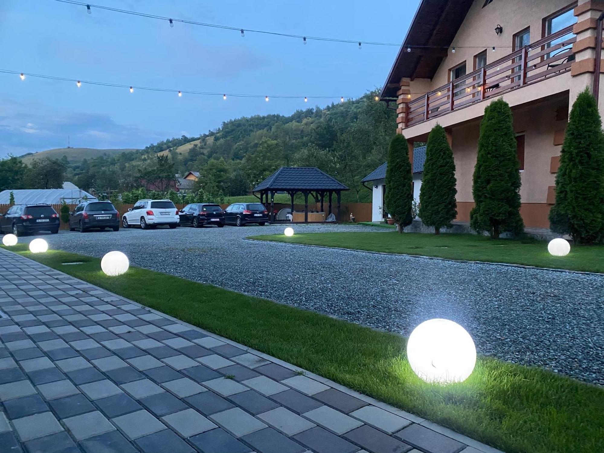 Pensiunea Suci Botiza Exterior foto